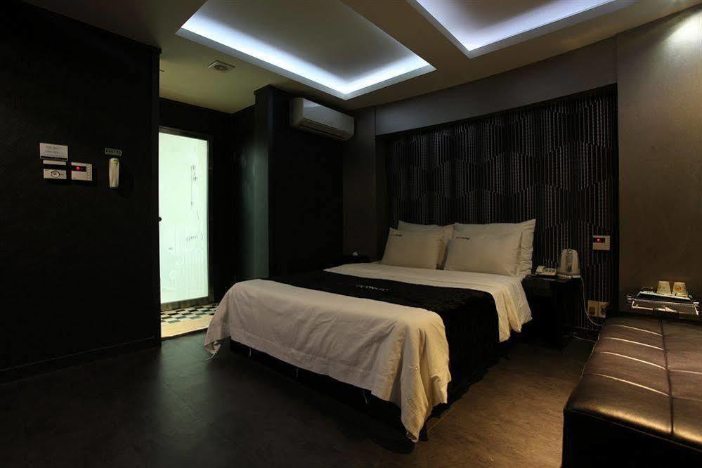 Hotel Tomgi Сеул Екстер'єр фото