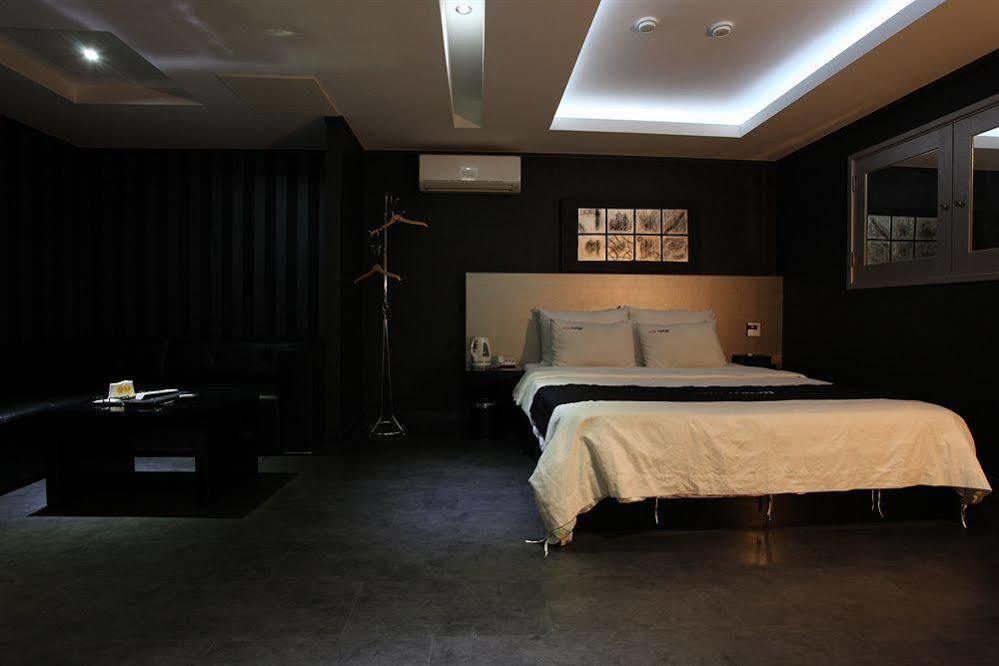 Hotel Tomgi Сеул Екстер'єр фото